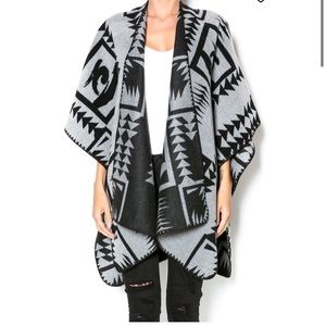 Velvet by Graham & Spencer Aztec Print Poncho Wool Blend XS / S